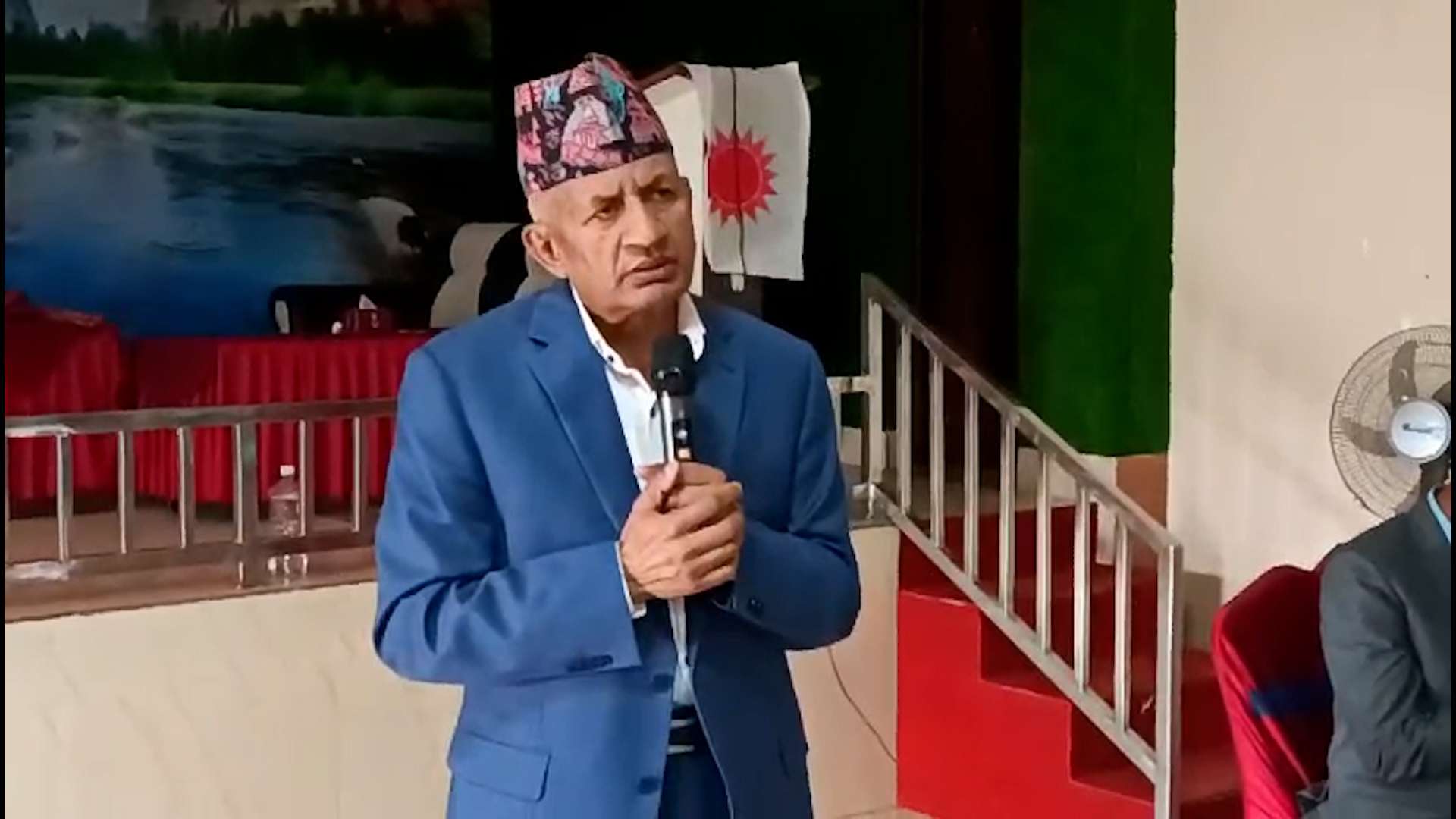 एमाले गम्भीर सङ्कट पार गरेर अघि बढेको छ : प्रदीप ज्ञवाली