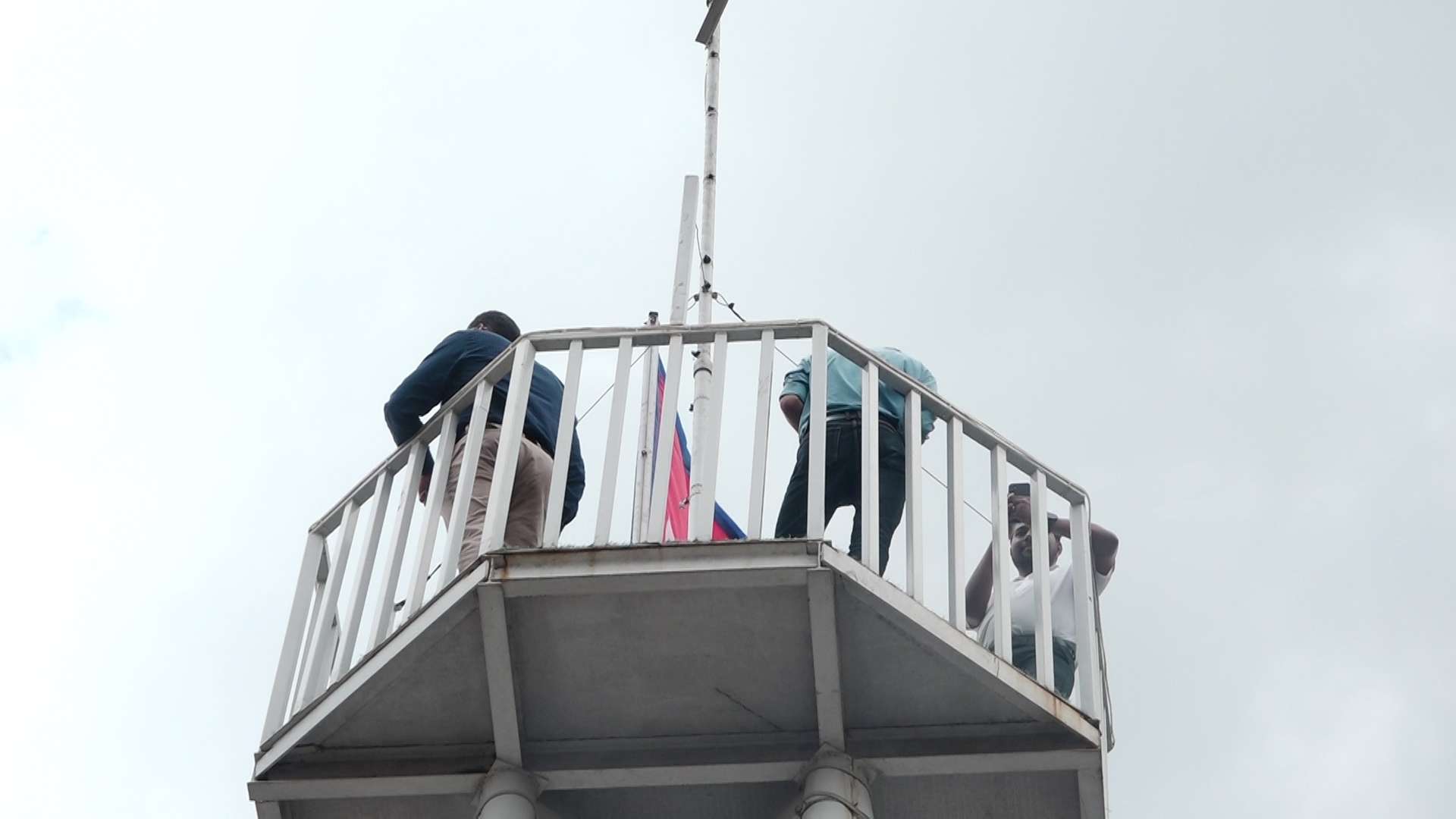 कमलादी स्काइवाकको तेस्रो वार्षिकोत्सव, पाहुनालाई निःशुल्क फोटो कप उपहार