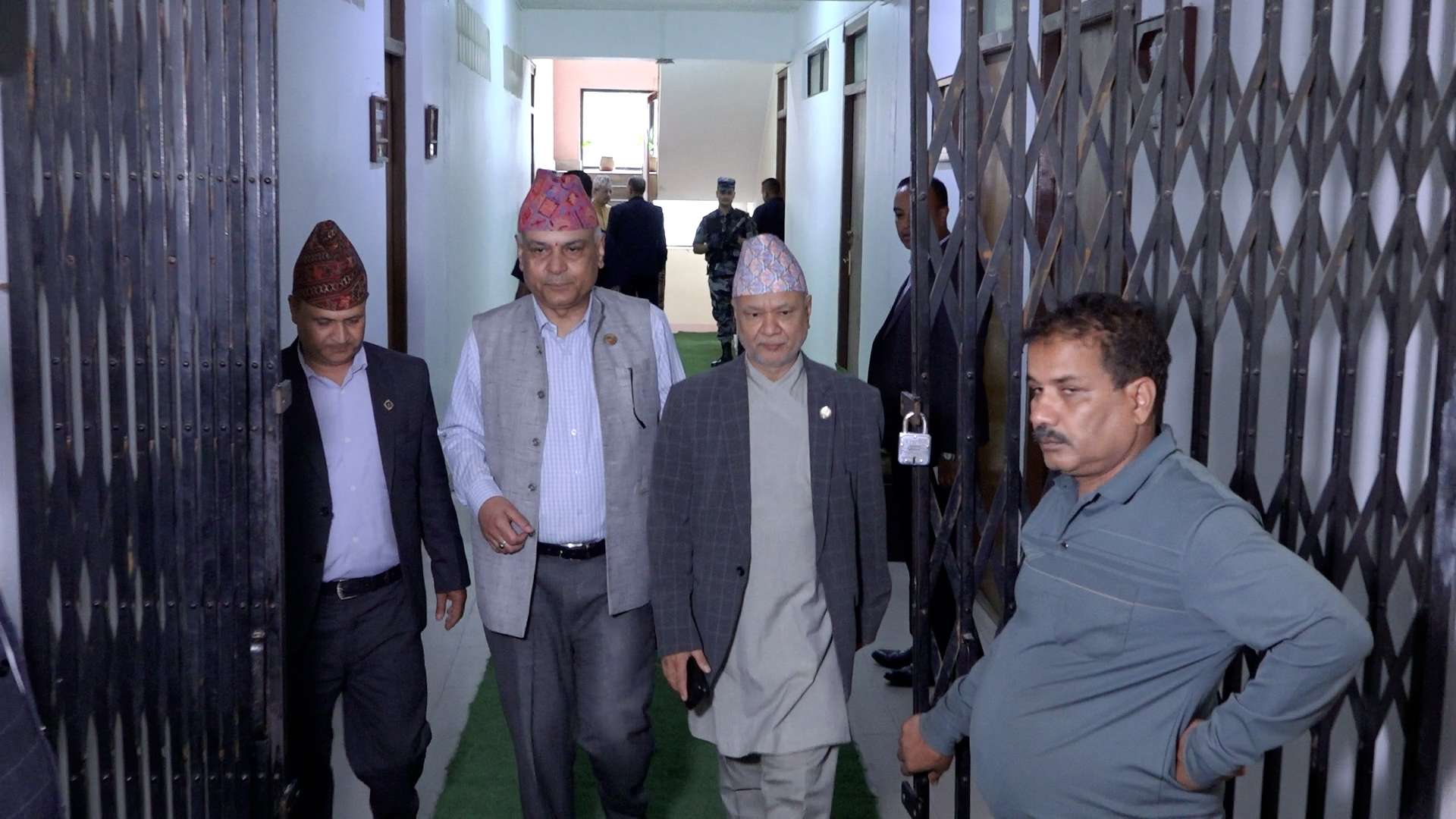 शिक्षा विधेयक पास गर्ने दबाबमा मन्त्री पन्त, कांग्रेस कार्यालयमै पुगेर छलफल