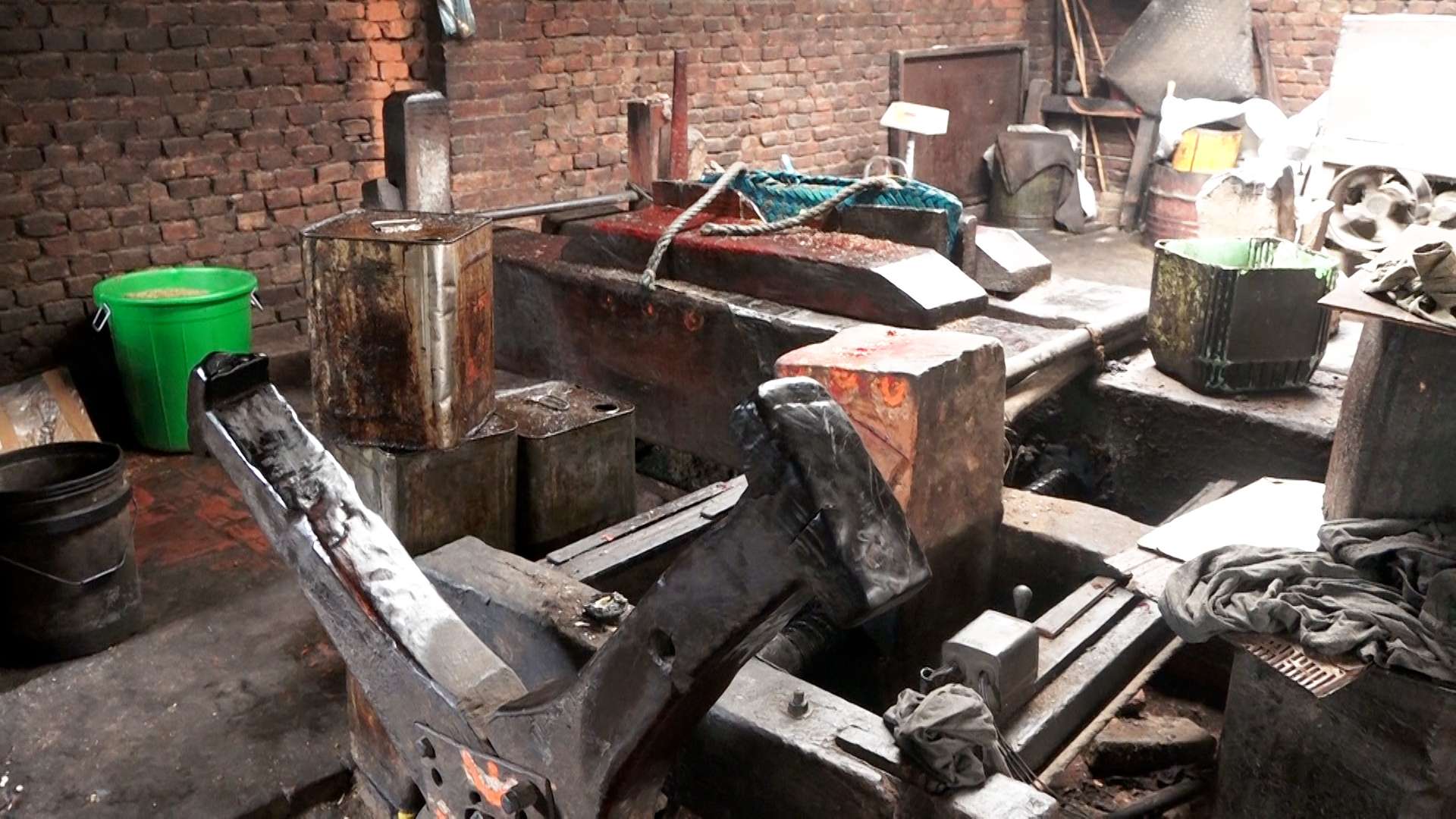 खोकनामा परम्परागत विधिबाट यसरी तयार हुन्छ तोरीको तेल