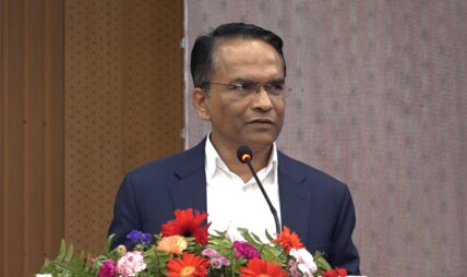 अर्थतन्त्र चिन्ताजनक छैन्, लयमा फर्किएको छ : गर्भनर पौडेल