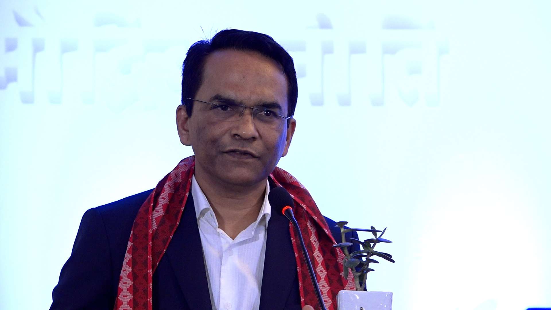 अर्थतन्त्रको गतिमा कमी, मोनेटरी नीतिले मात्र सबै सम्भव छैन : गभर्नर पौडेल