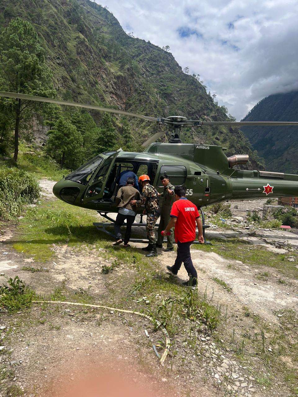 रसुवागढी जलविद्युत आयोजनामा फसेका २३ कामदारको उद्दार रसुवागढी जलविद्युत आयोजनामा फसेका २३ कामदारको उद्दार