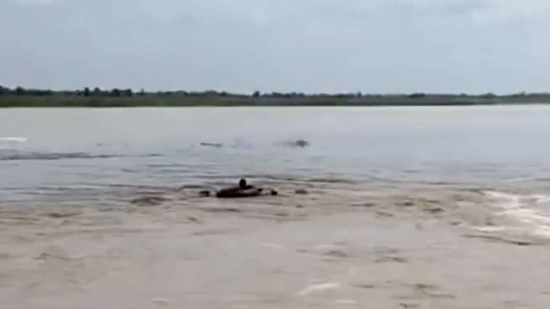 रौतहटमा पुरुषको शव फेला, नदीमा डुबेर बालक बेपत्ता