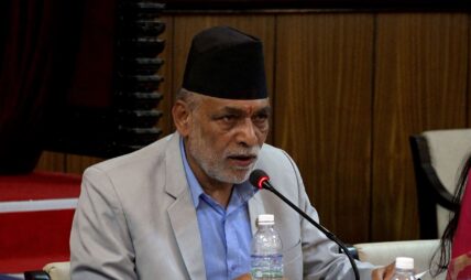 अबको १० दिनमा किसानहरुको मुहारमा खुशी आउनेछ : मन्त्री अधिकारी