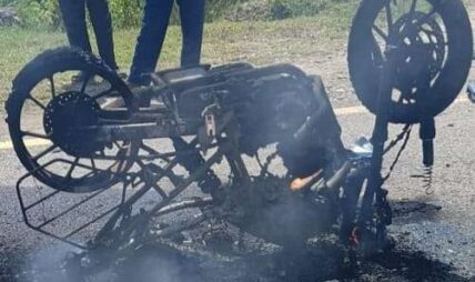 मोटरसाइकल र पिकअप ठोक्किदा सेनासहित पाँच घाइते