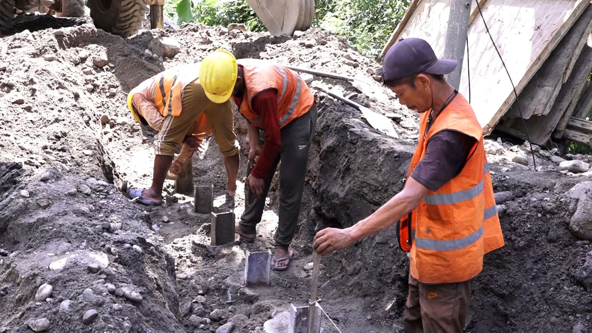 यसरी हुँदैछ कृष्ण भिरमा सडक पुर्ननिर्माणको काम