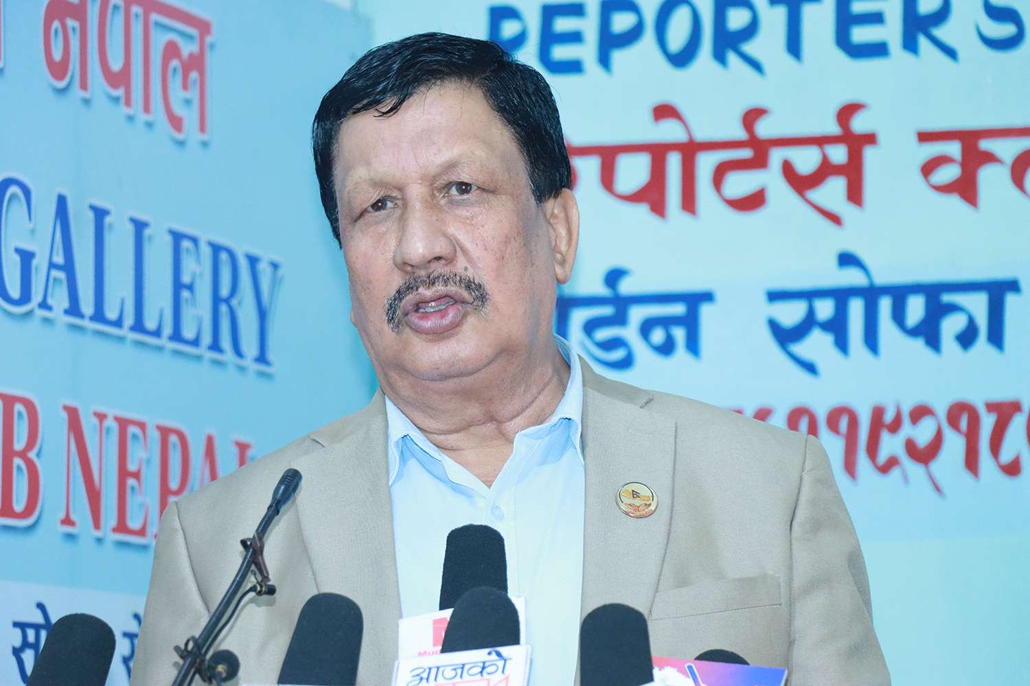 शेखर कोइराला संसदीय दलको नेता बन्न सक्दैनन् : राजन केसी