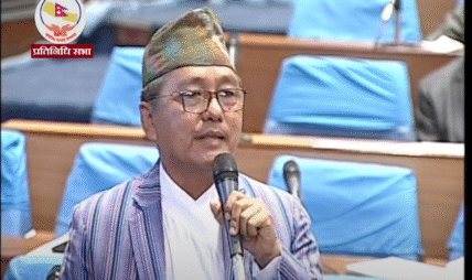 कांग्रेस र एमालेबीच कुन मन्त्रीले कसरी छिटो पैसा कमाउने भन्ने प्रतिस्पर्धा छ : अध्यक्ष लिङदेन