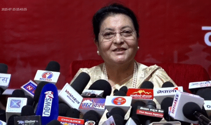 संविधानले मलाई सक्रिय राजनीतिमा आउन रोकेको छैन् ; भण्डारी