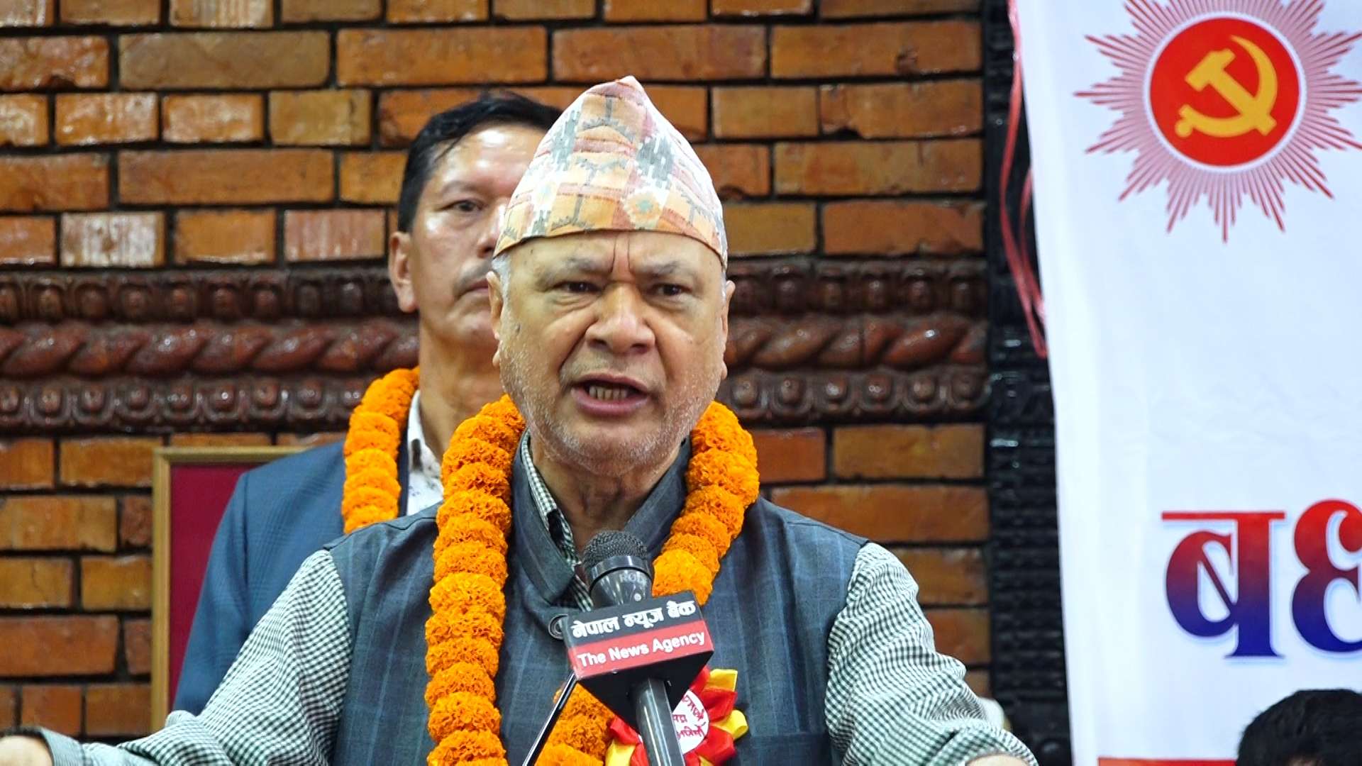 ८० प्रतिशत युवाहरुले बिना जागिर महिनाको २ लाख कमाउँछन् : शिक्षामन्त्री