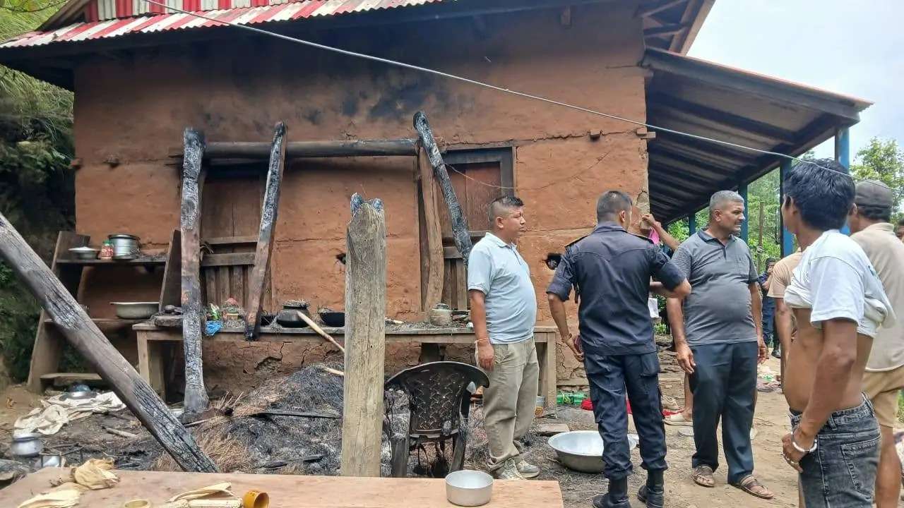 सिन्धुलीको गोलञ्जोर–६ बाट एकै परिवारका १६ जना बेपत्ता