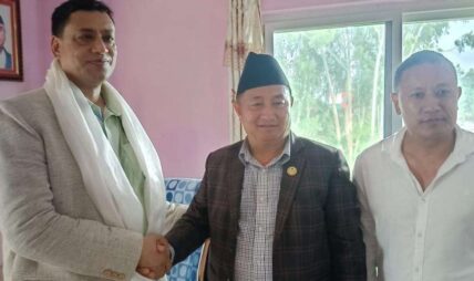 लामाको उपस्थितीमा बानियाँले गरे पदभार ग्रहण