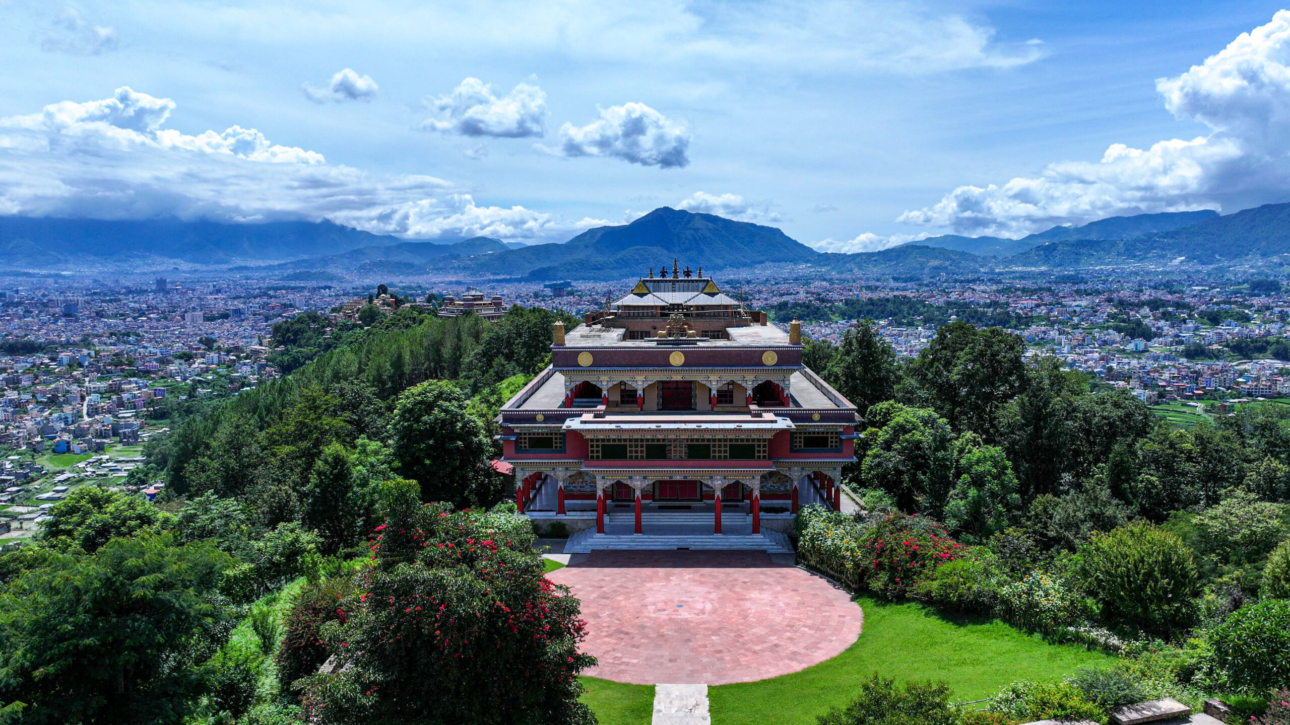 ड्रोनबाट देखिएको काठमाडौंस्थित ‘फुलारी गुम्बा’ (फोटो फिचर)
