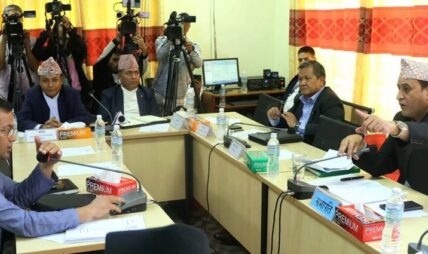 एमालेले माग्यो रामहरि खतिवडाको राजीनामा