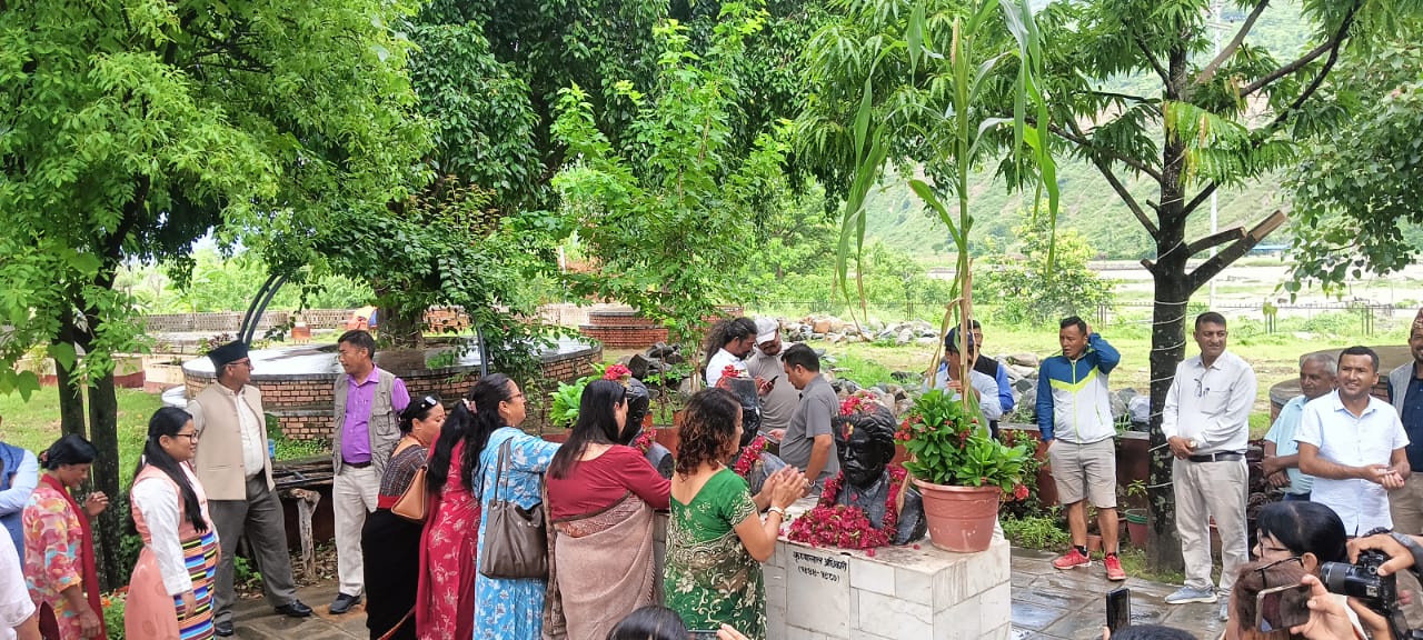 रामेछापमा पुष्पलाललाई यसरी सम्झियो