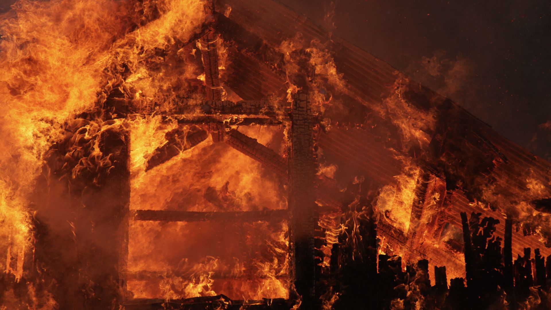 जुम्लामा ग्यास चुलो बाल्ने क्रममा आगलागी