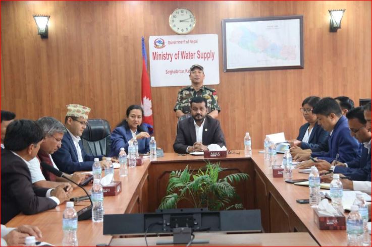 मन्त्री यादवद्धारा तराई–मधेसको खानेपानी समस्या समाधान गर्न विज्ञहरुसँग छलफल