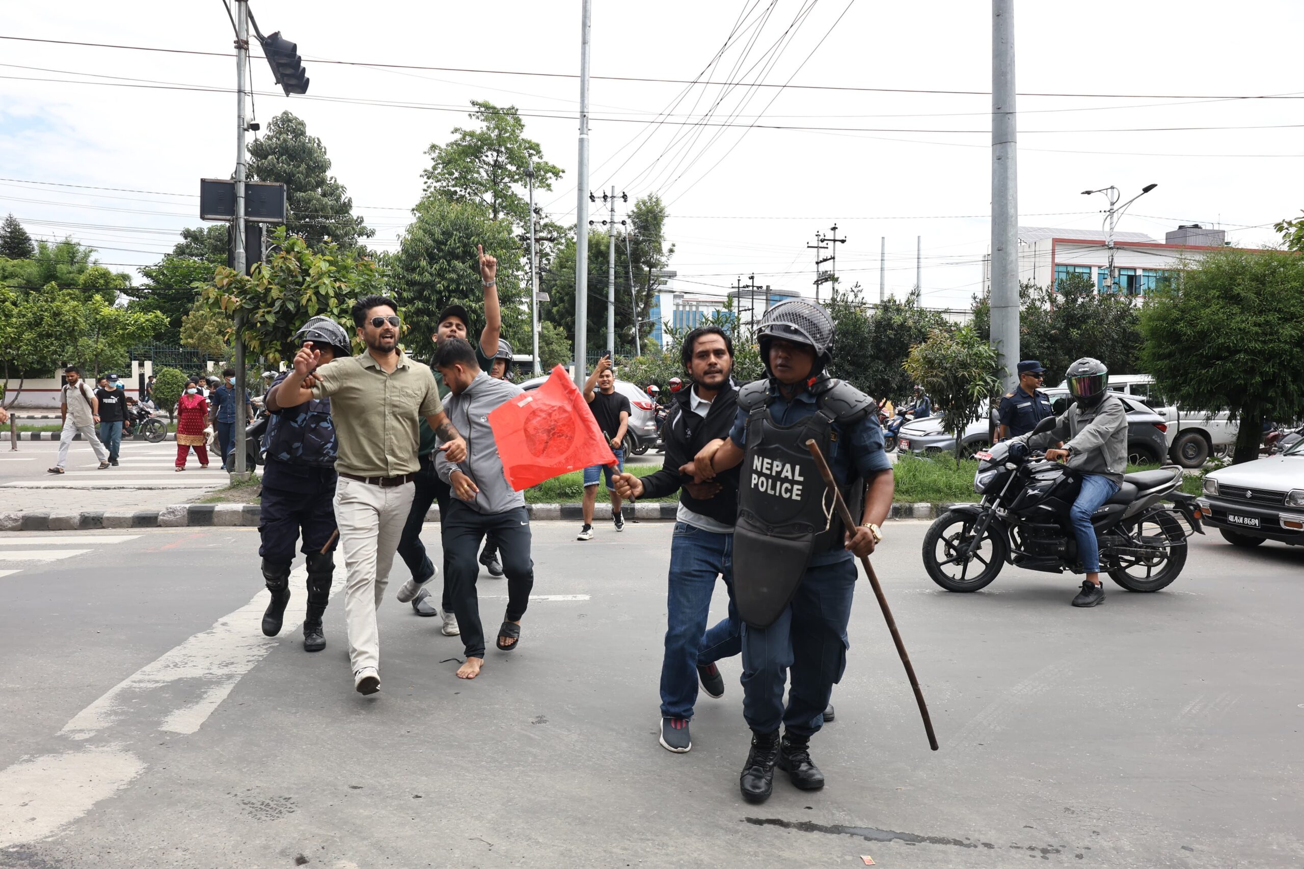 निषेधित क्षेत्र तोड्न खोजेपछि नेविसंघका कार्यकर्ता पक्राउ