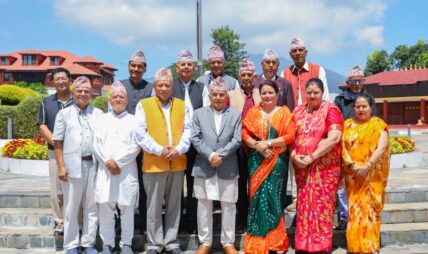 राष्ट्रपति पौडेलसंग ज्येष्ठ राष्ट्रिय नागरिक महासंघका प्रतिनिधि मण्डलद्धारा भेट