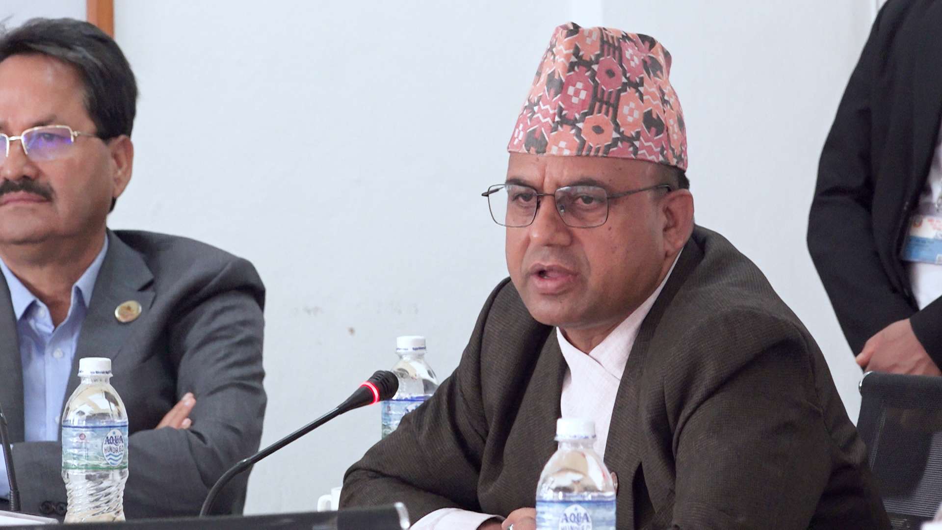 हवाई सेवा र नागरिक उड्डयन प्राधिकरण सम्बन्धी दुवै विधेयकको संयुक्त छलफल प्रभावकारी हुन्छ : मन्त्री पाण्डे