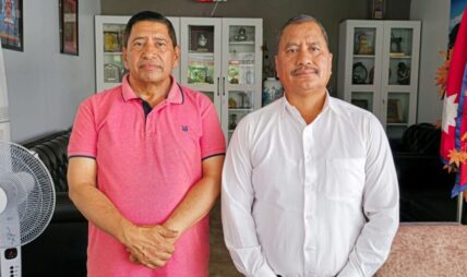 वरिष्ठ उपाध्यक्ष श्रेष्ठ र महासचिव विप्लवबीच भेटवार्ता