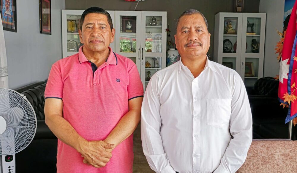 वरिष्ठ उपाध्यक्ष श्रेष्ठ र महासचिव विप्लवबीच भेटवार्ता