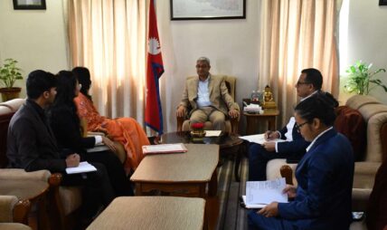 श्रीलंकाका कार्यवाहक राजदूतद्वारा गृहमन्त्री लेखकसँग भेटवार्ता