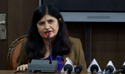 संघीयताको बारेमा नीतिगत रुपमा गम्भिर हुनुपर्छ : मन्त्री न्यौपाने