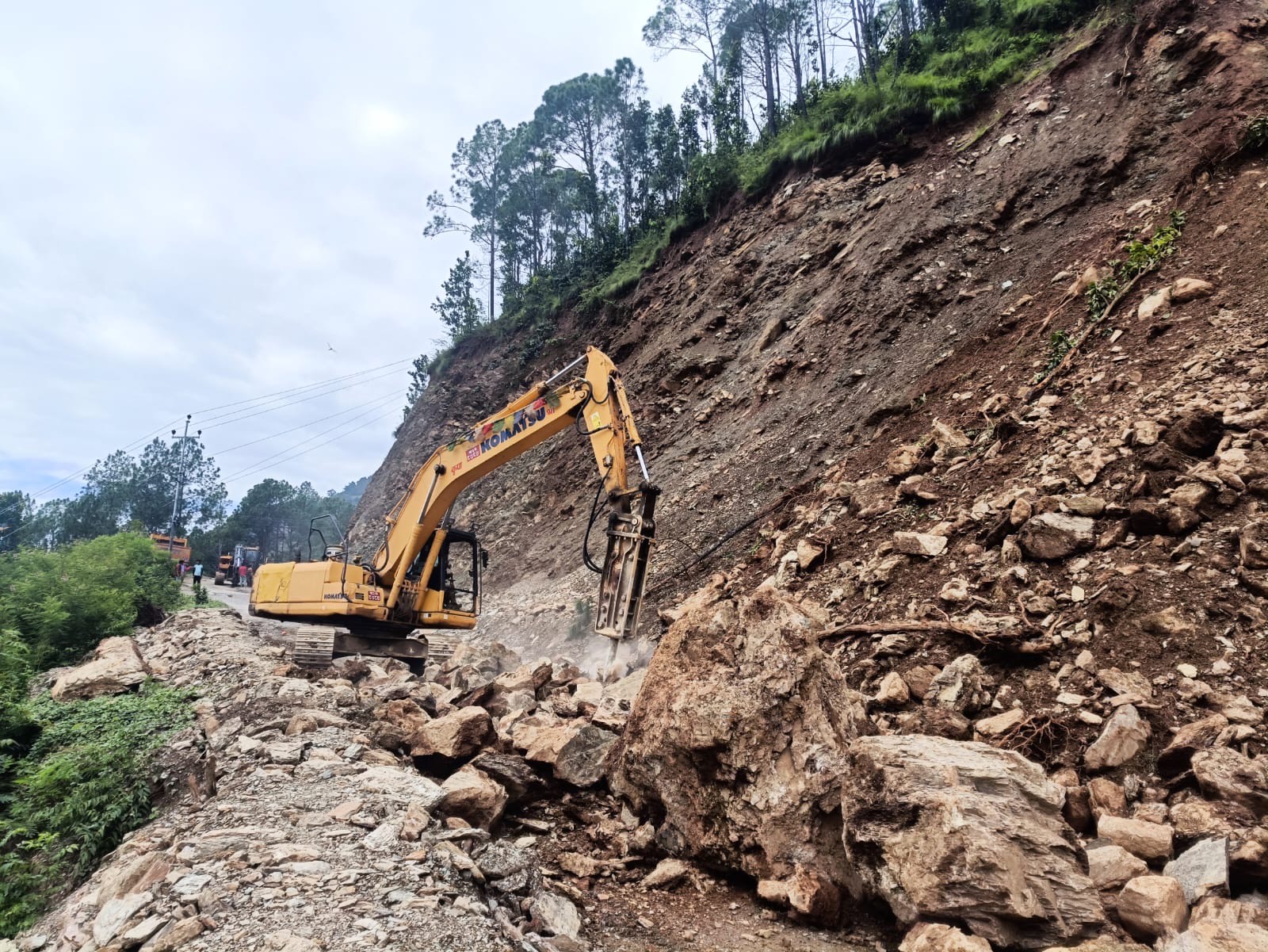 रिडी–तम्घास सडक अवरुद्ध