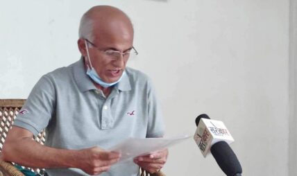 गेटा मेडिकल कलेजमा सत्याग्रह सुरु गर्दै डा. केसी