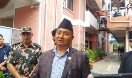 देउवासँगको छलफलपछि मुख्यमन्त्री लामा राजीनामा दिने तयारीमा