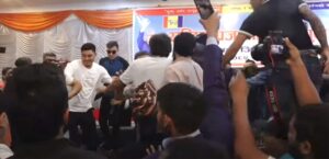 राप्रपा युवा संगठनको काठमाडौं अधिवेशनमा हात हालाहाल