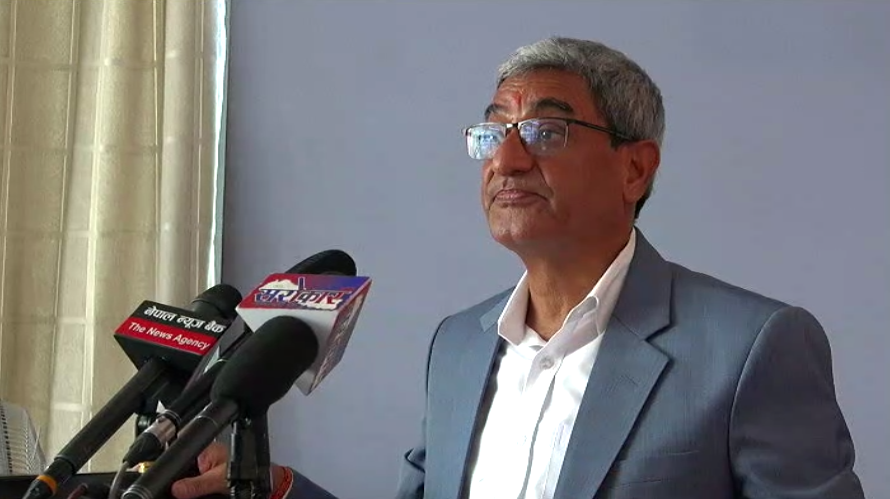 दोहोरो नागरिकताको अनुमति छैन, संविधान संशोधनबिनै सम्भव छैन : गृहमन्त्री लेखक