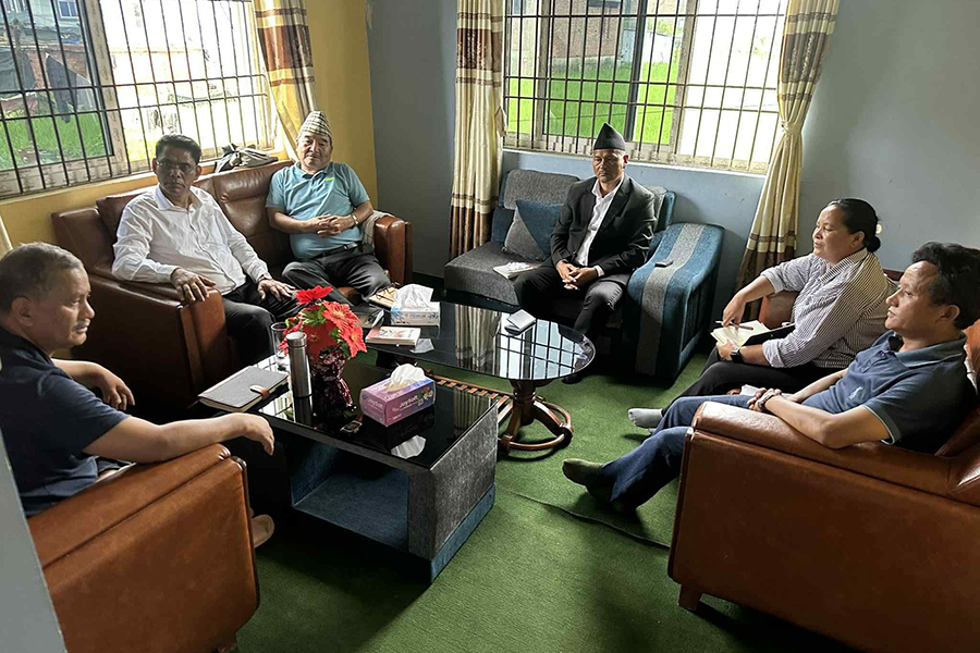 एकता प्रक्रिया रोकियो : नेकपाले माओवादी केन्द्रसँगको तत्काल एकता अस्वीकार