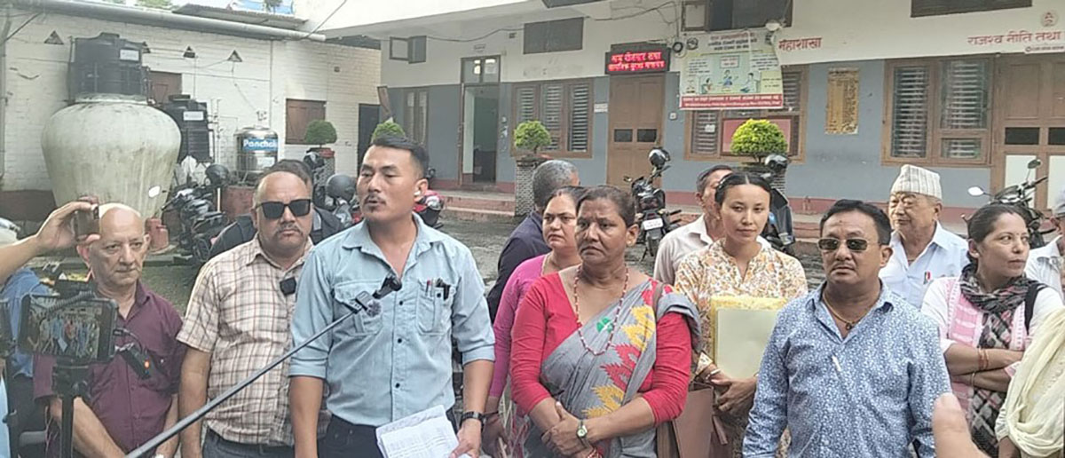 धरानमा रमिता : एमालेकाे बहिष्कारपछि हर्क साम्पाङले अल्पमतबाटै गरे बजेट पारितको घोषणा !