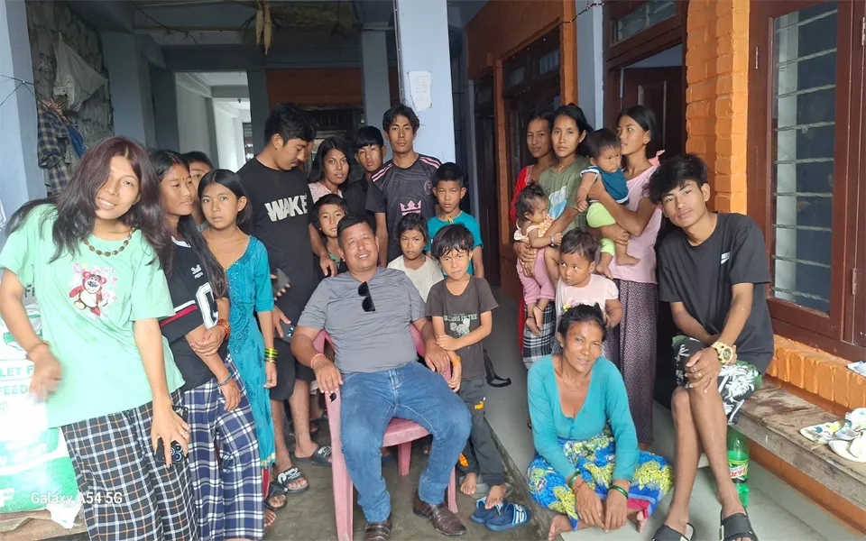 सिन्धुलीको छेत्पाबाट पोखरा पुगेको हायू परिवार फेरि फर्किँदै सिन्धुली,