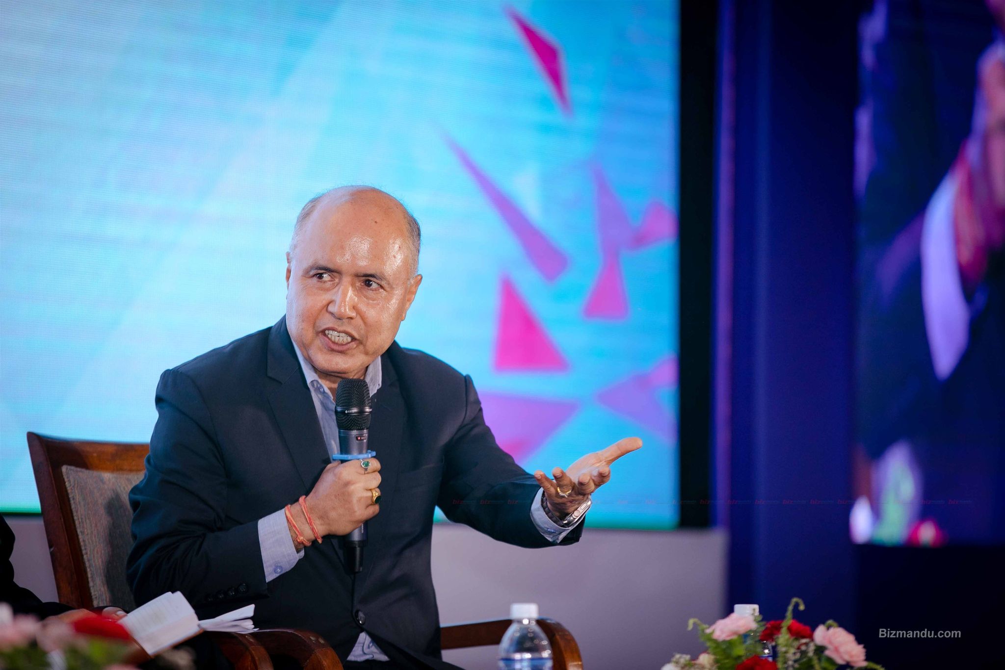 अर्थमन्त्री हुनुअघि रामेश्वर खनालको शर्त– पीएसओ र गाडी सुविधा नलिने