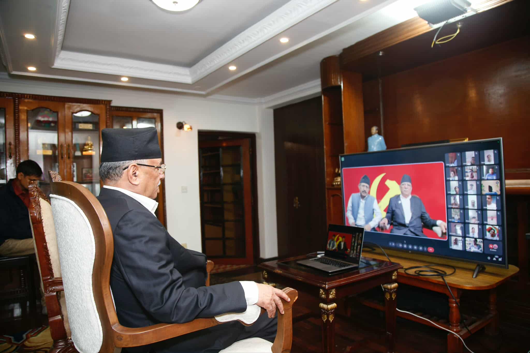 पार्टीप्रतिको सकारात्मक माहोललाई सङ्गठनमा बदल्न अध्यक्ष दाहालको निर्देशन