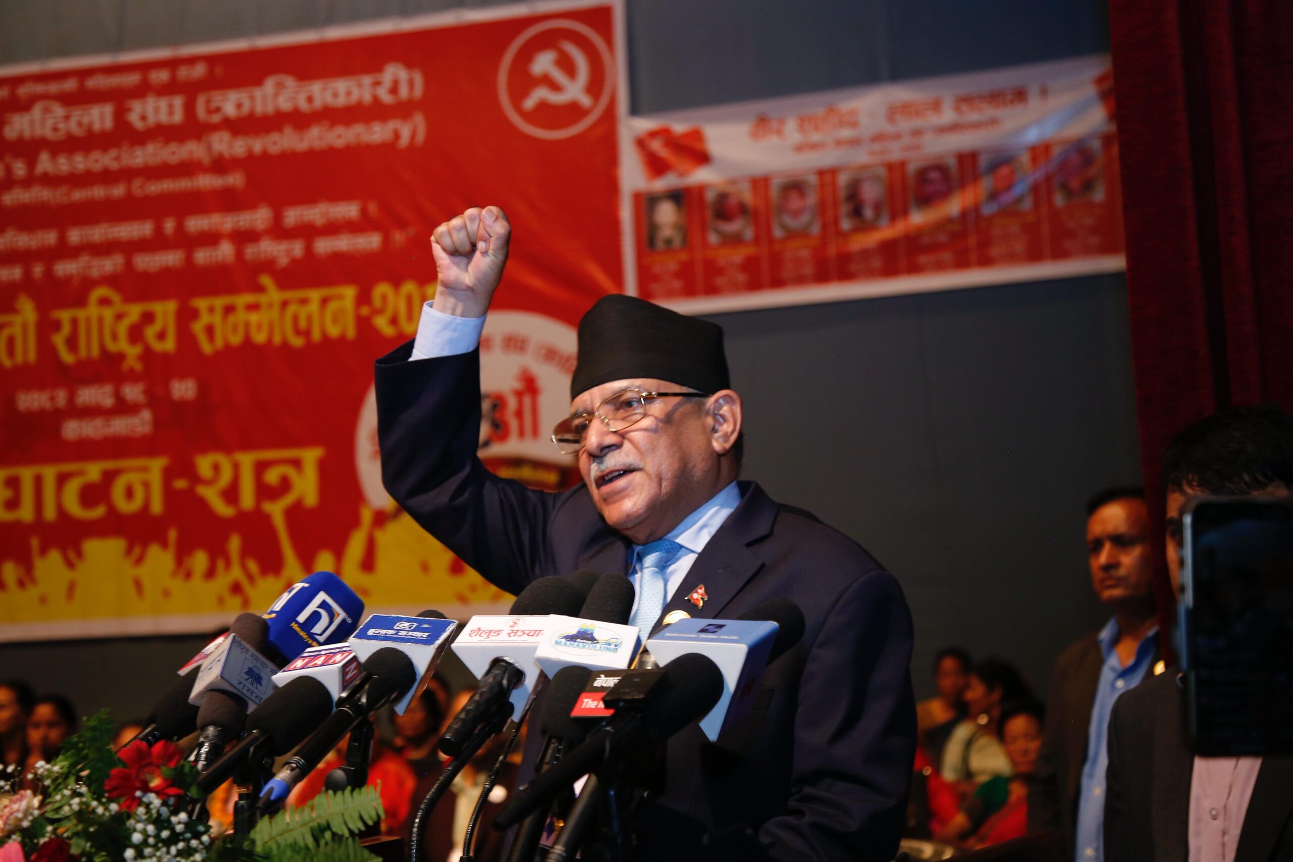 जनयुद्धमा महिलाको सहभागिताबाट मात्रै ३३ प्रतिशत अधिकार स्थापित : अध्यक्ष दाहाल