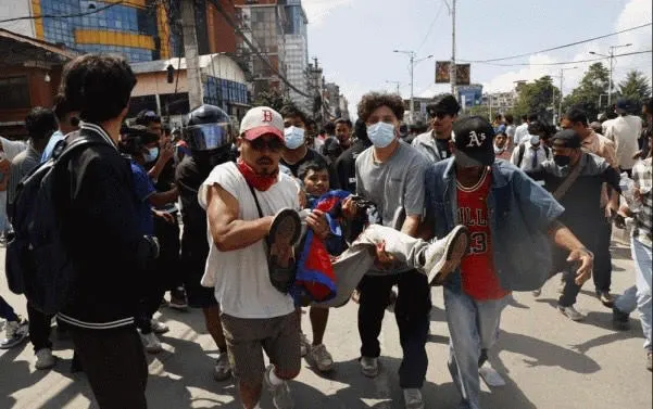 जेनजी आन्दोलनमा घाइते भएका २० जनाको ट्रमा सेन्टरमा उपचार हुँदै