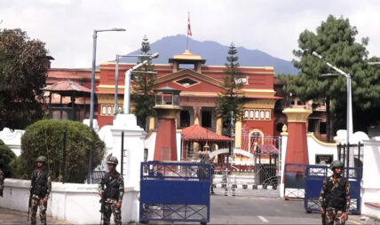 राष्ट्रपतिले प्रधानसेनापतिसित गरे छलफल