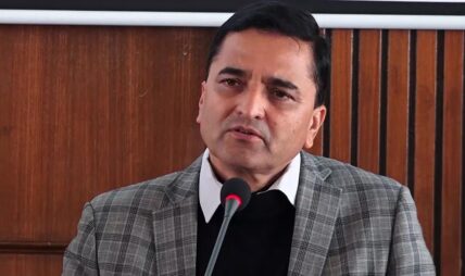 पूर्वप्रधानमन्त्रीलाई पुन: प्रधानमन्त्री नबनाउने सर्तमा योगेशले राखे संसद्‌ पुनर्स्थापना प्रस्ताव