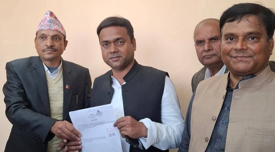 रौतहट-२ मा अफताब आलमका छोराले दिए कांग्रेसबाट उम्मेदवारी