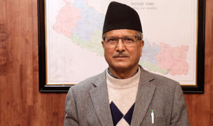 सिन्धुली-२ बागी विवाद : हरिबोलसहितका नेतालाई प्रचण्डले छलफलमा बोलाए