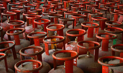 आयल निगम भन्छ- खाना पकाउने ग्यास मागभन्दा बढी आपूर्ति भइरहेको छ, अनावश्यक सञ्चय नगर्नुस्