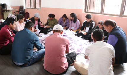 नवलपुरका दुवै क्षेत्रमा रास्वपा अगाडि