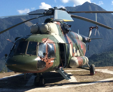 उत्तरी गोरखाको मतपेटिका बोकेको हेलिकप्टर पोखरामा आकस्मिक अवतरण