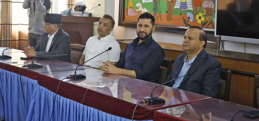 प्रधानमन्त्री र गृहमन्त्रीले काम गरिराख्नुभएको छ, अहिले चर्का कुरा गर्ने समय होइन : रवि लामिछाने