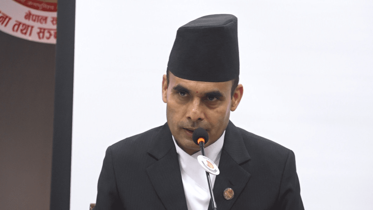 नेपाल टेलिकमका सबै टावरमा विद्युत् सेवा पुर्याउन सञ्चारमन्त्रीको निर्देशन नेपाल टेलिकमका सबै टावरमा विद्युत् सेवा पुर्याउन सञ्चारमन्त्रीको निर्देशन